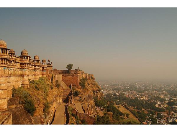 గ్వాలియర్ కోటను 