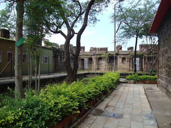 సరస్ బాగ్ పూణే లోని ప్రధాన పర్యాటక ఆకర్షణ