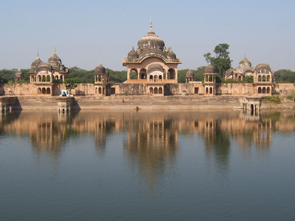 కుసుం సరోవర్: