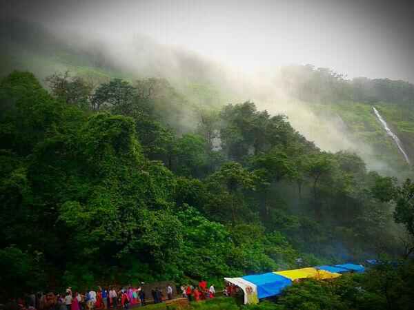 సావంత్ వాడికి చేరువలో మోతి తలావ్ 