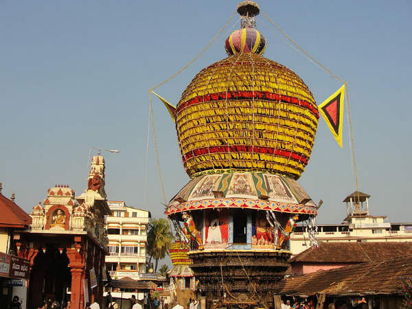 ఉడిపిలో ప్రతి రెండు సంవత్సరాలకు