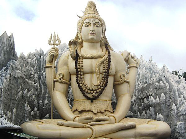 3. కెంఫోర్ట్ శివాలయం