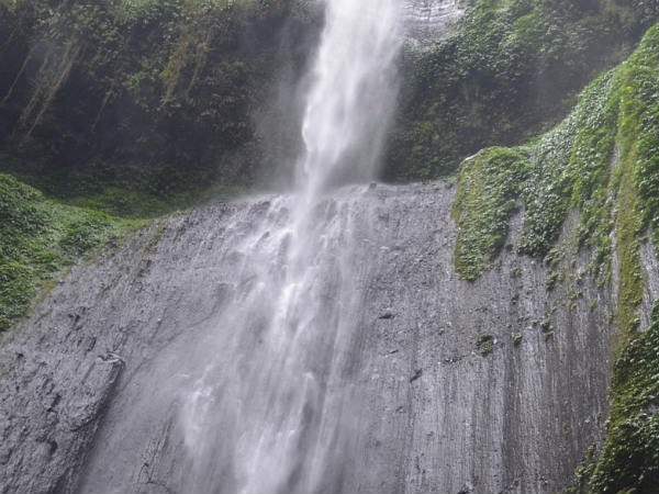 కాశిష్ జలపాతం