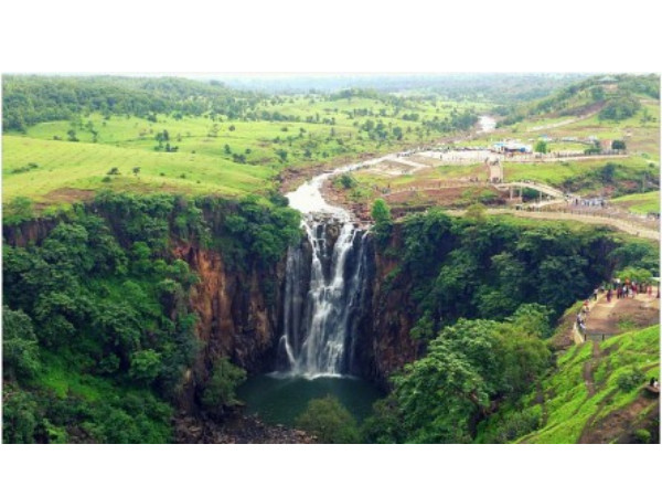 టించ జలపాతం