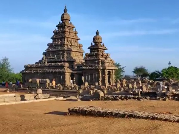 అతి పెద్ద రాతి కళాఖండాలు