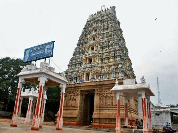 చారిత్ర‌క నేప‌థ్యం ఉన్న ఆల‌యం