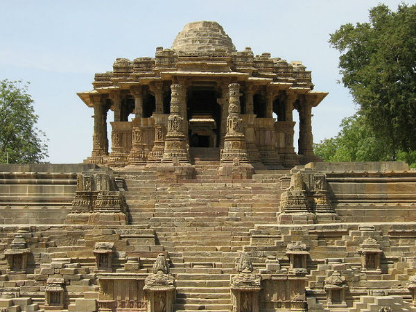 ఆలయాల నిర్మాణానికి శ్రీకారం..