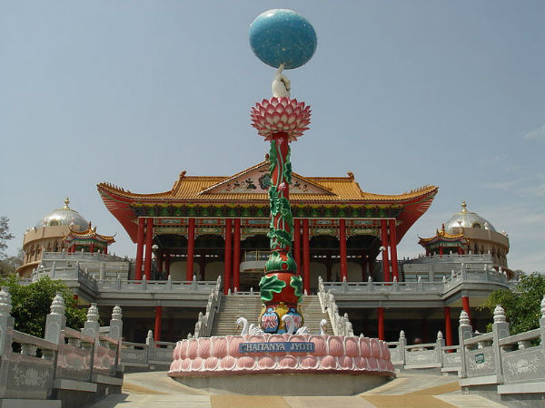 పుట్టపర్తిలో చూడదగిన మరికొన్ని ప్రాంతాలు..