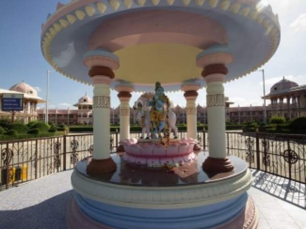 ఎలా చేరుకోవాలి?