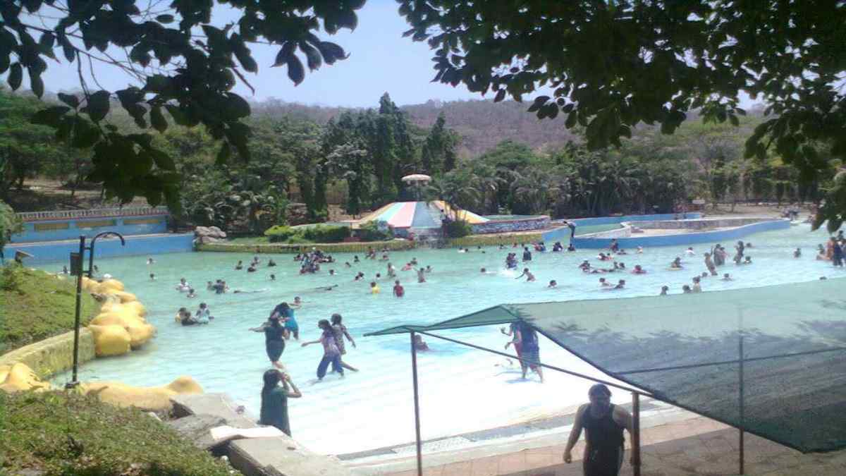 nishilandwaterpark1