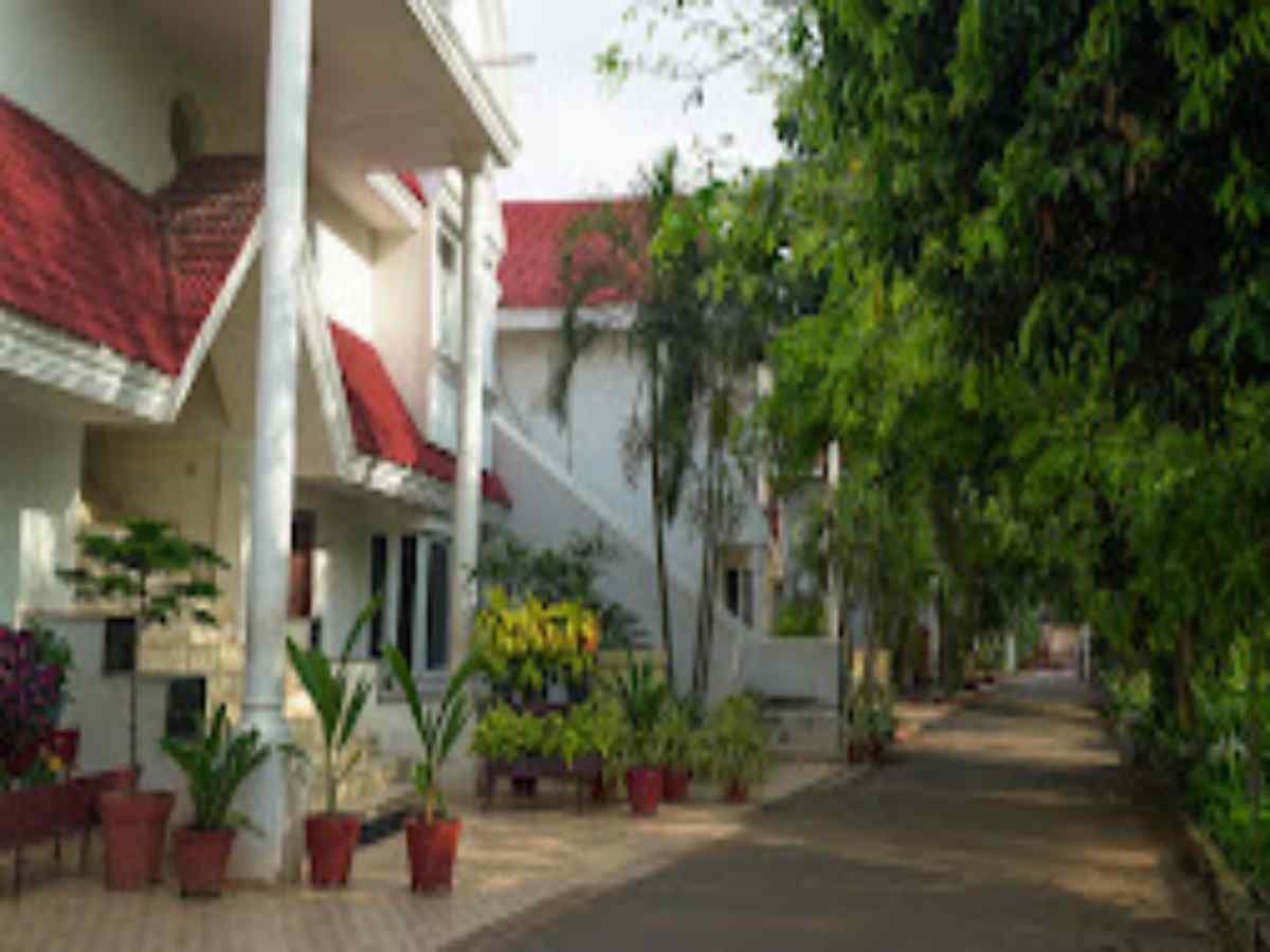 saipriyabeachresort1