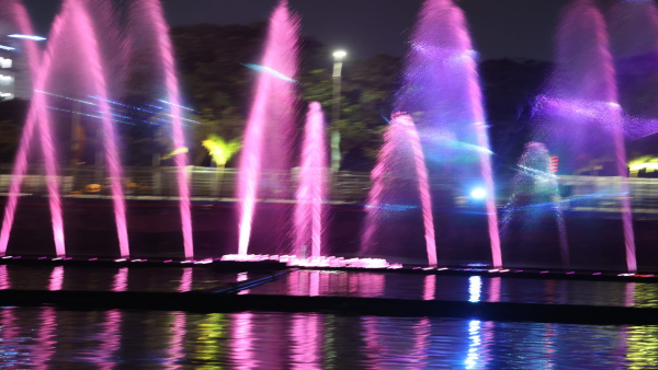 waterfountainonhussainsagarwaves