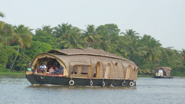 hyderabadtokeralatourpackage