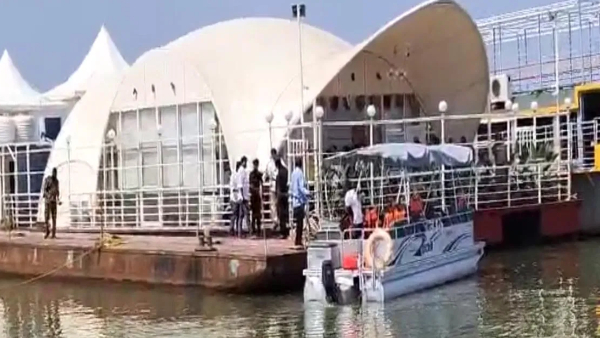 floatingrestaurantingodavari news