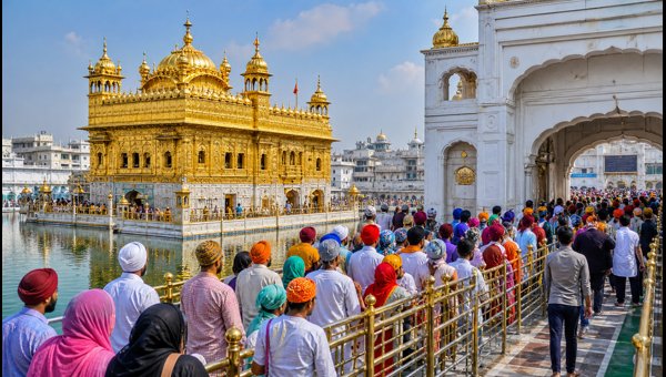Golden Temple Amritsar Visit 2026: Best Times for Darshan, Traffic Tips, and Crowd Management Guide Golden Temple Amritsar Visit 2026: Best Times for Darshan, Traffic Tips, and Crowd Management Guide
